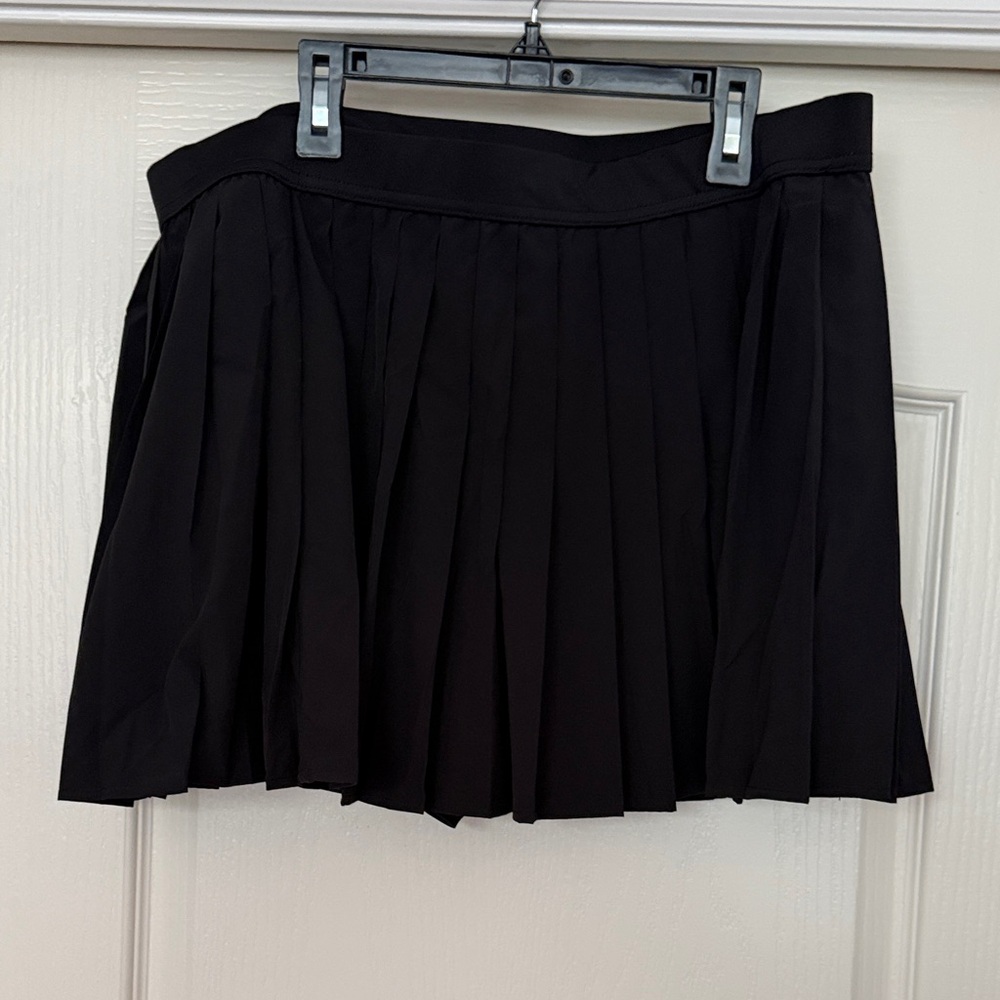 No Boundaries Black Pleated Athletic Skort